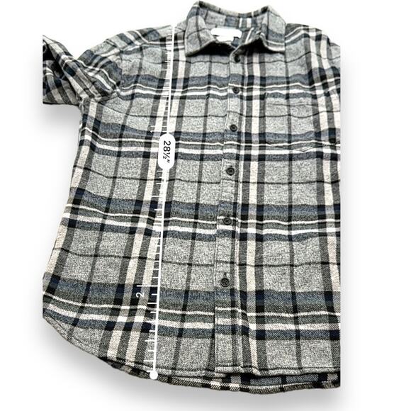 Urban Outfitters Men's Gray,‎ Navy Blue & White Plaid Button Down Shirt Size M - Picture 6 of 7